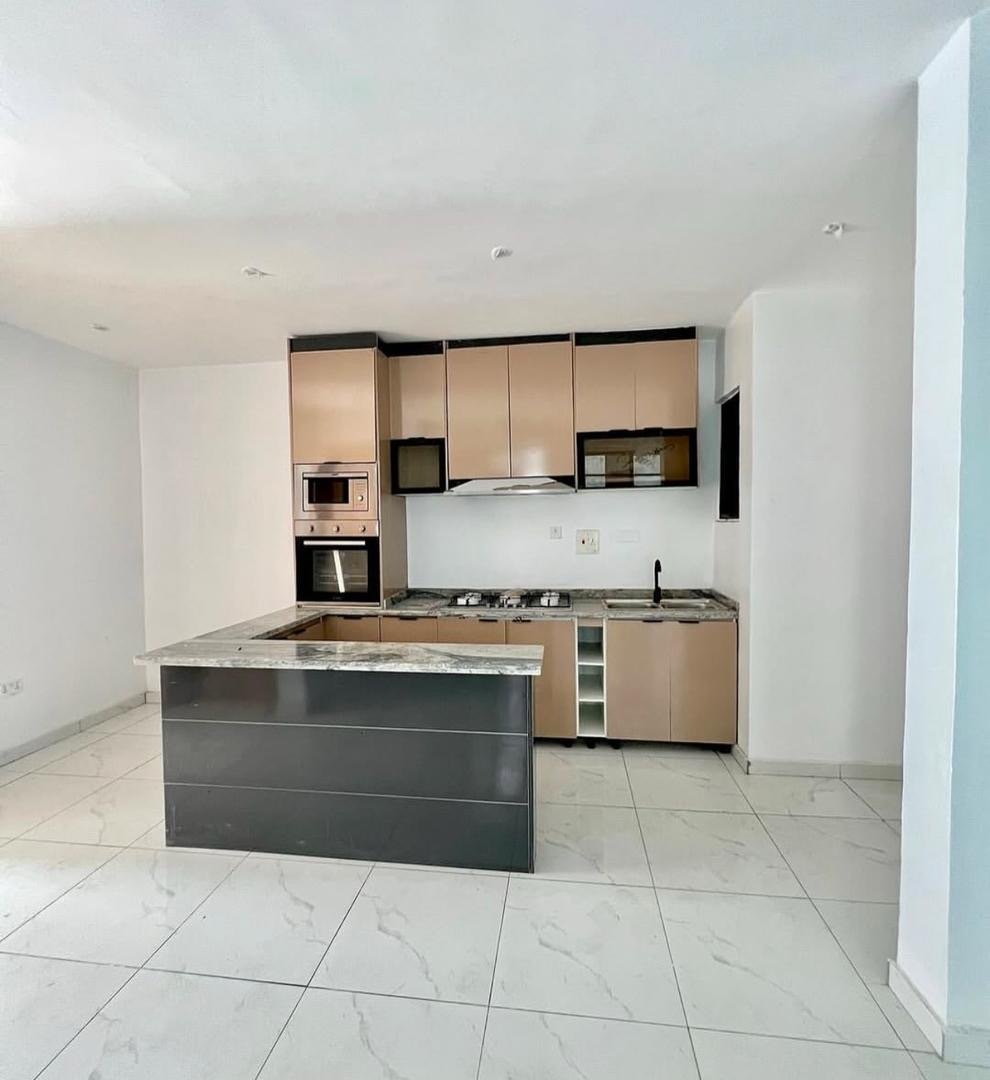 2 Bedroom Apartment With Communal Gym - Image 8
