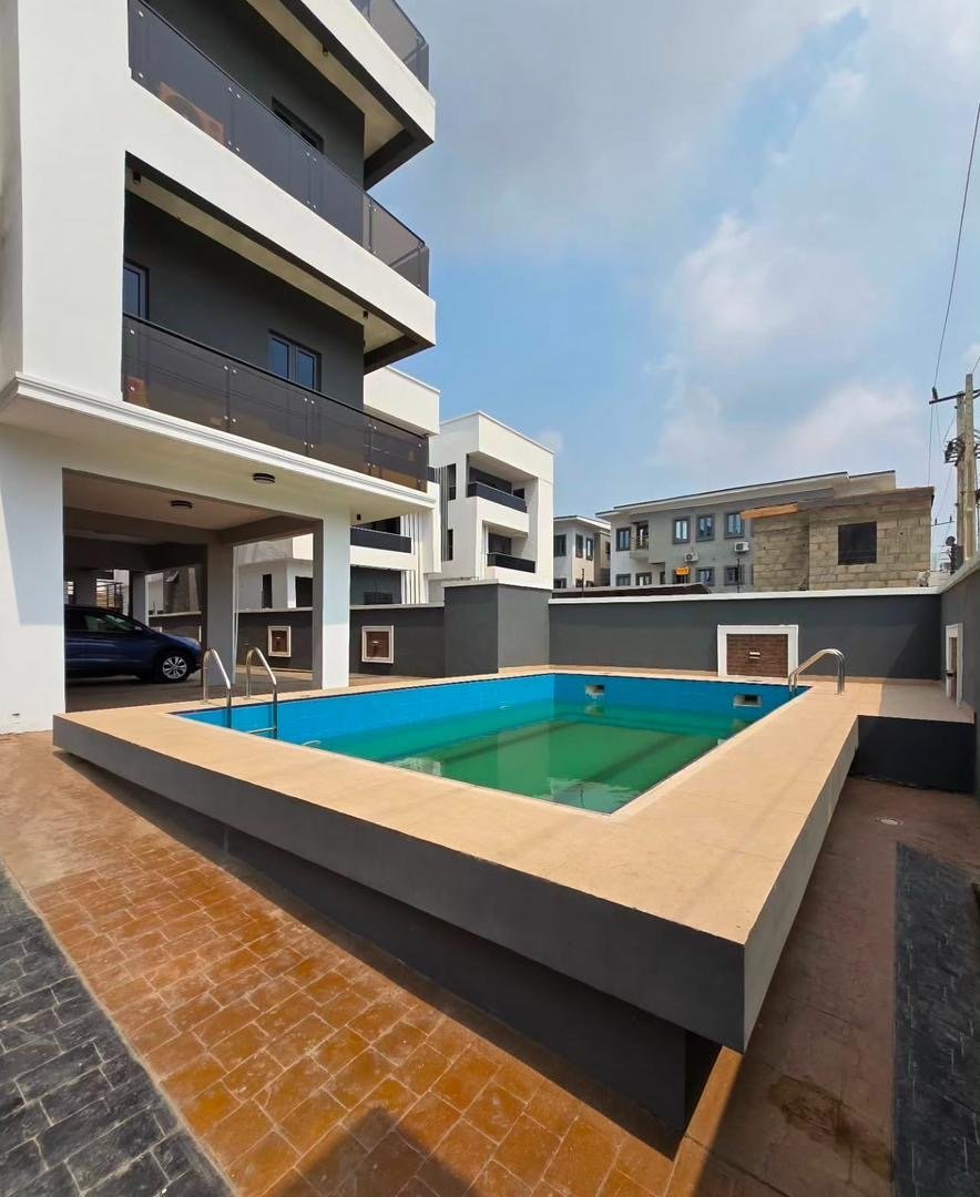 2 Bedroom Apartment With Communal Swimming Pool - Image 2