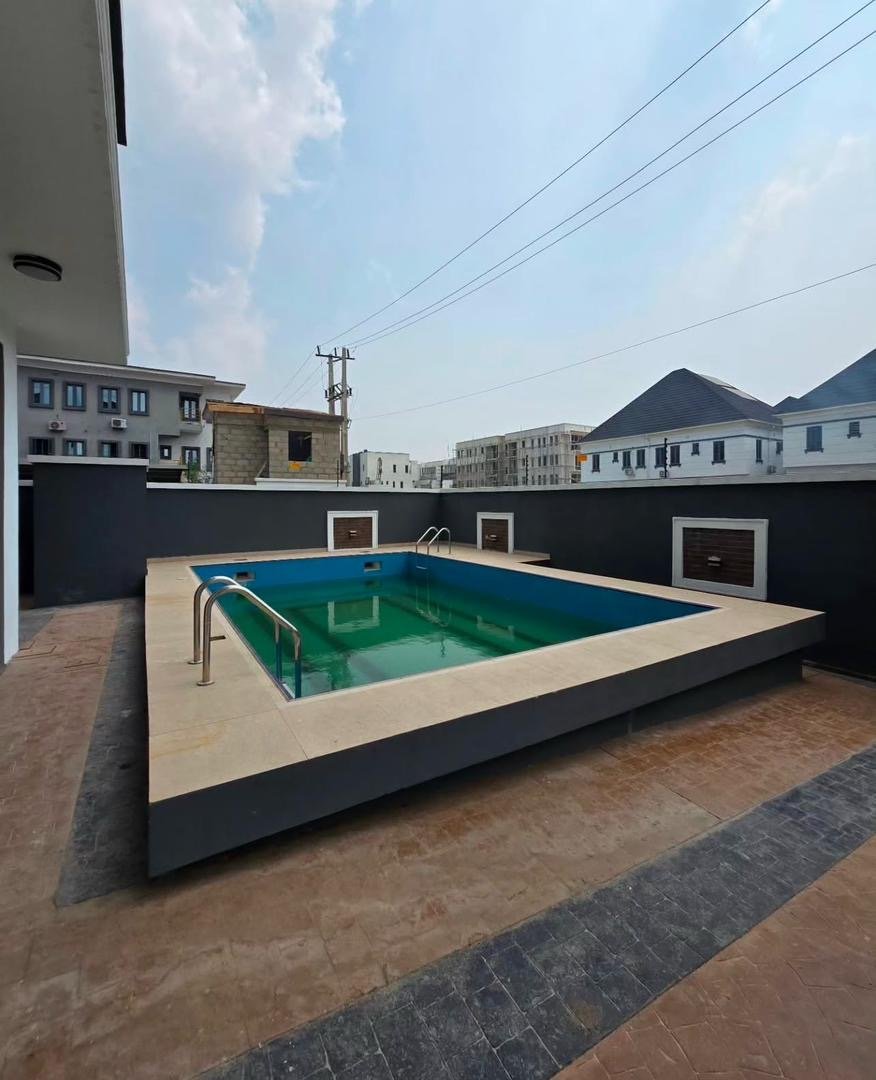 2 Bedroom Apartment With Communal Swimming Pool - Image 3
