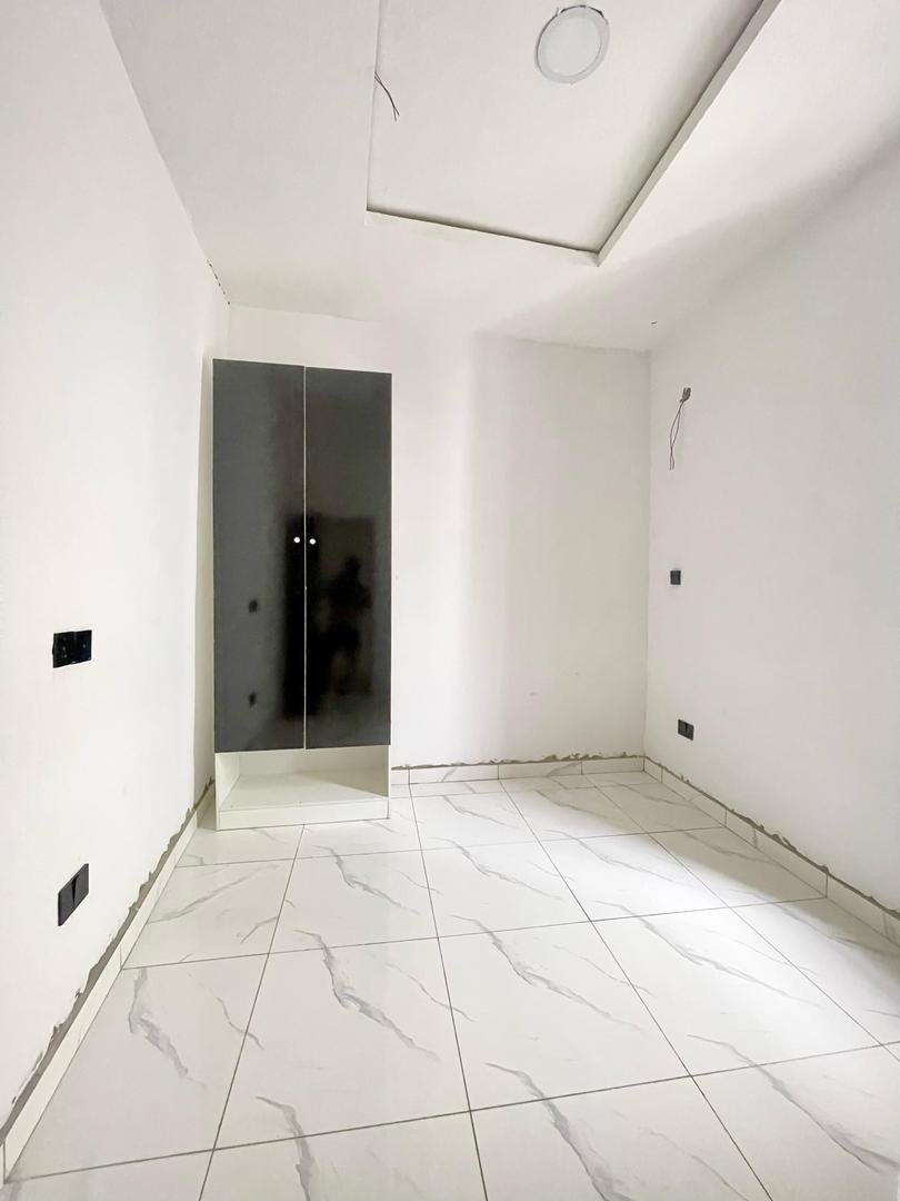 3 Bed Terrace Duplex - Image 6