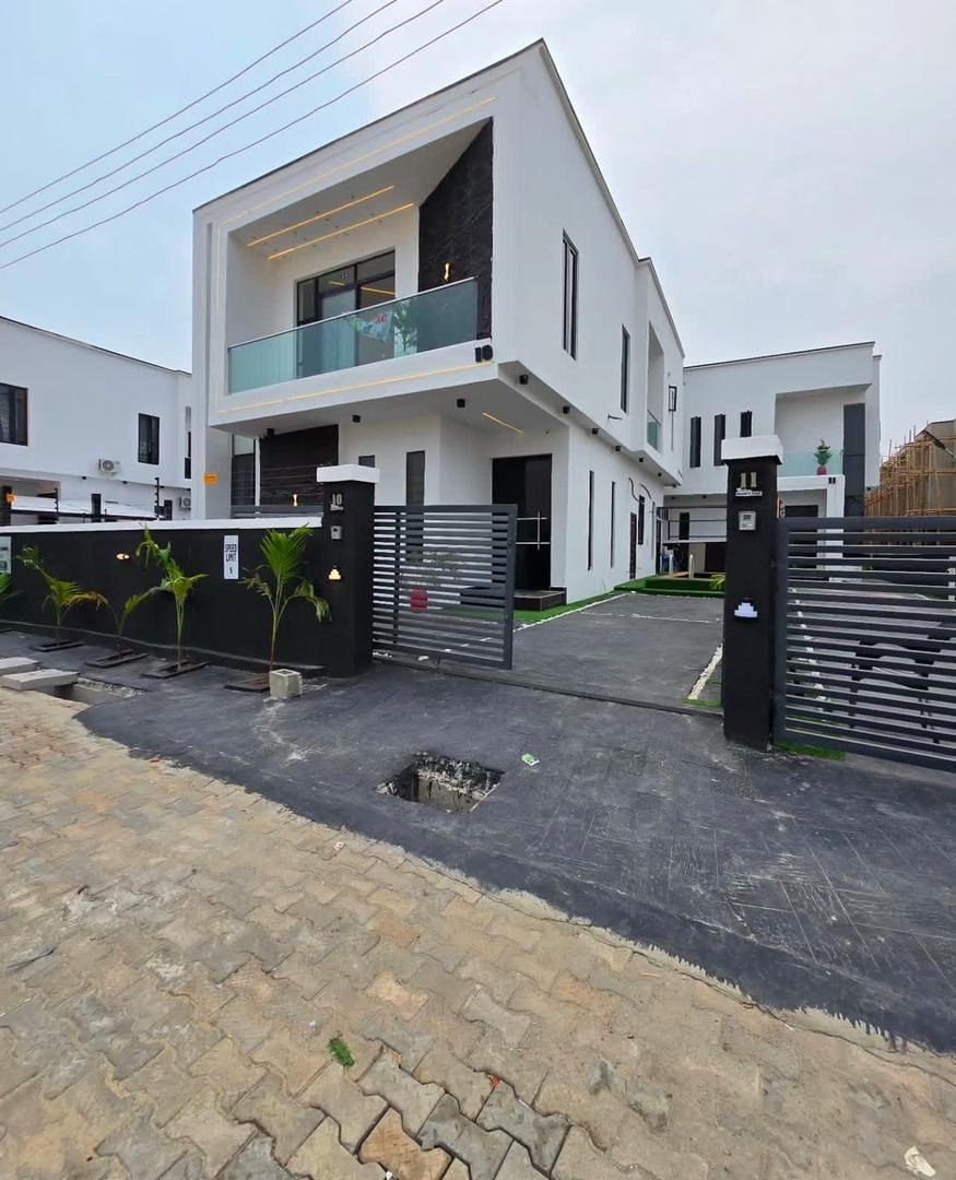 4 Bed Detached Duplex + BQ & Swimming Pool
