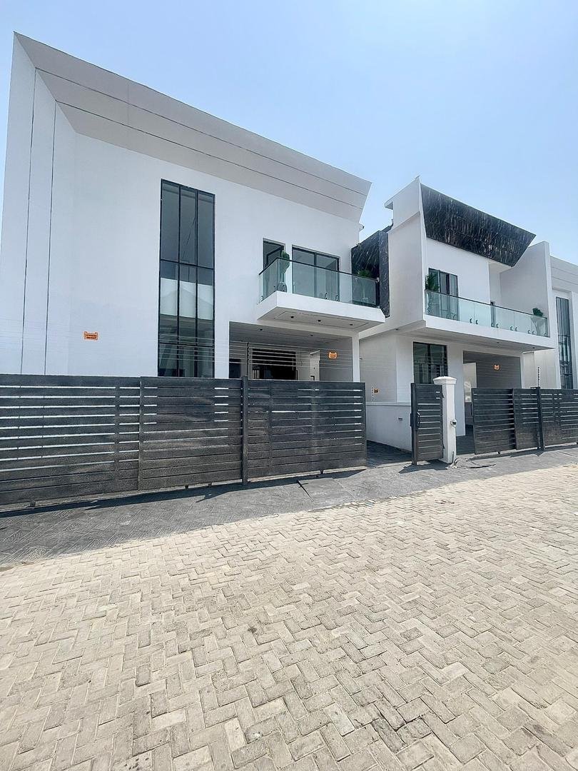 4 Bed Detached Duplex