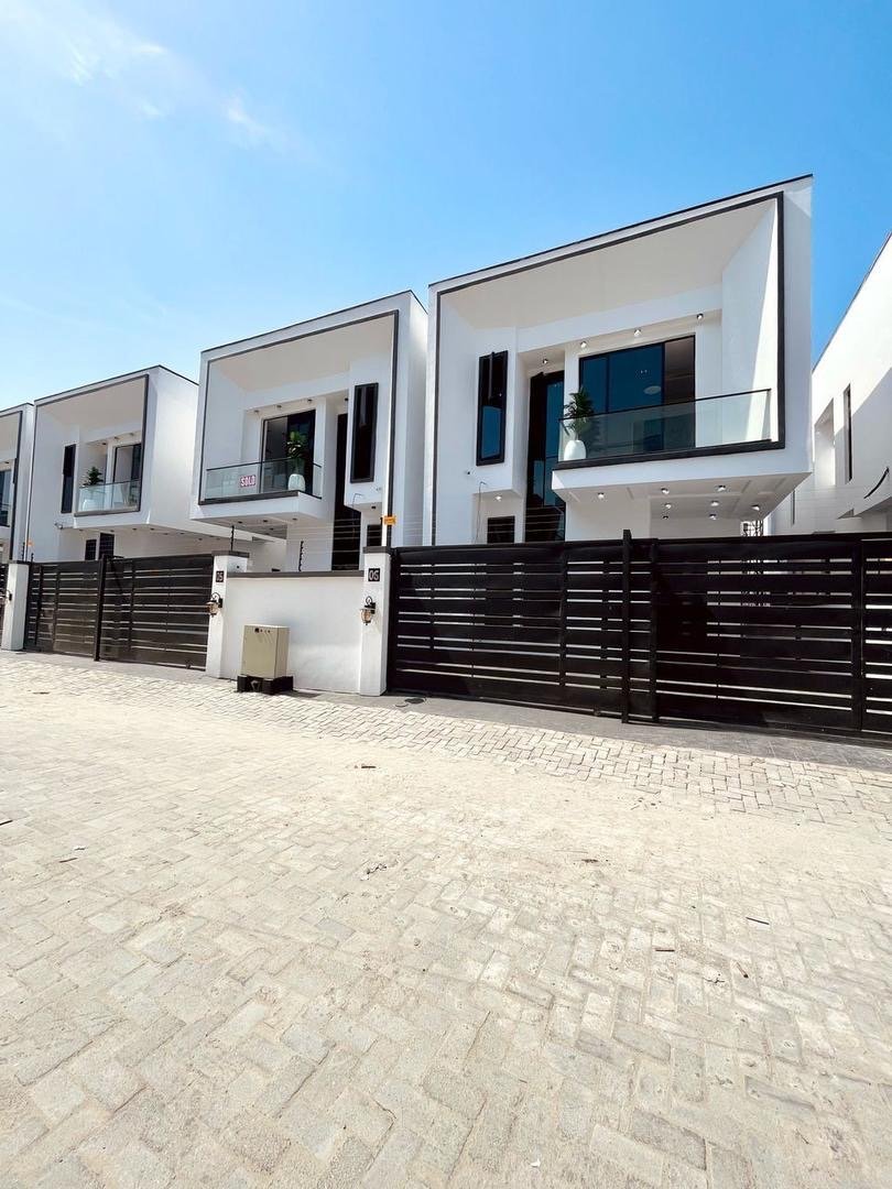 4 Bed Semi-Detached Duplex With BQ - Image 2