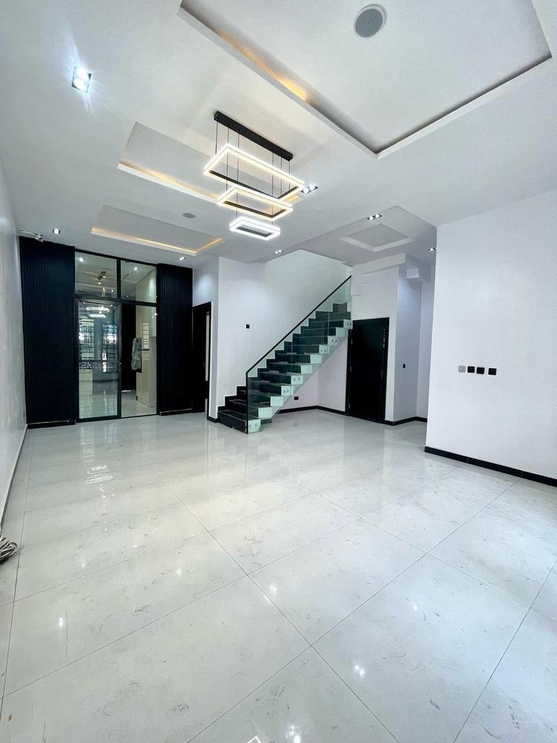 4 Bed Semi-Detached Duplex With BQ - Image 6