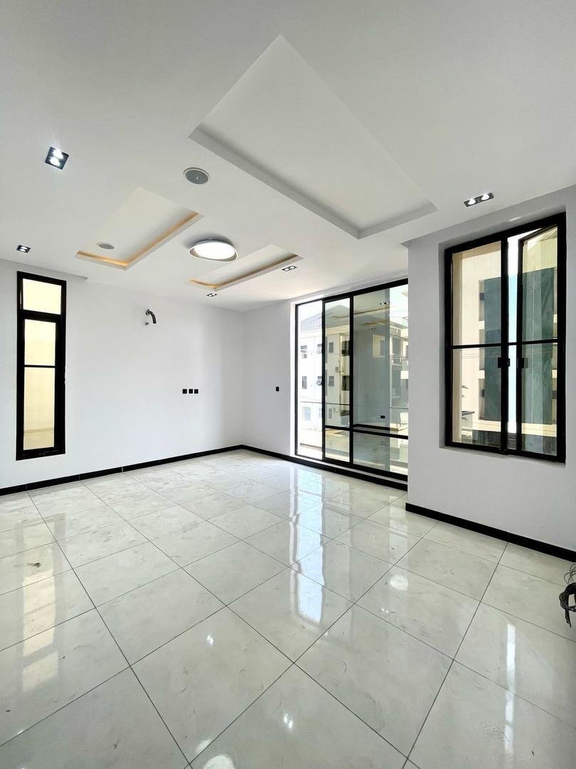 4 Bed Semi-Detached Duplex With BQ - Image 8
