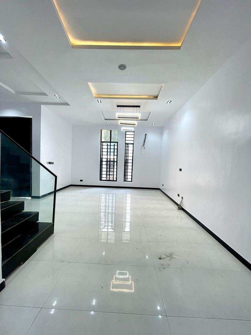 4 Bed Semi-Detached Duplex With BQ - Image 9