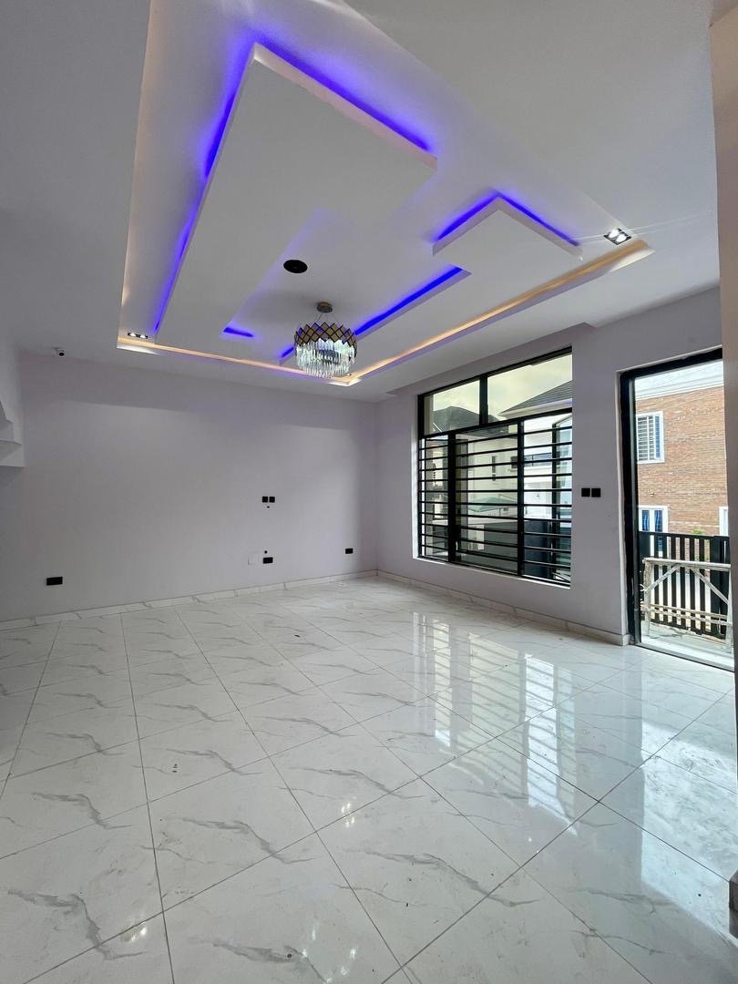 4 Bed Semi-Detached Duplex With BQ - Image 2