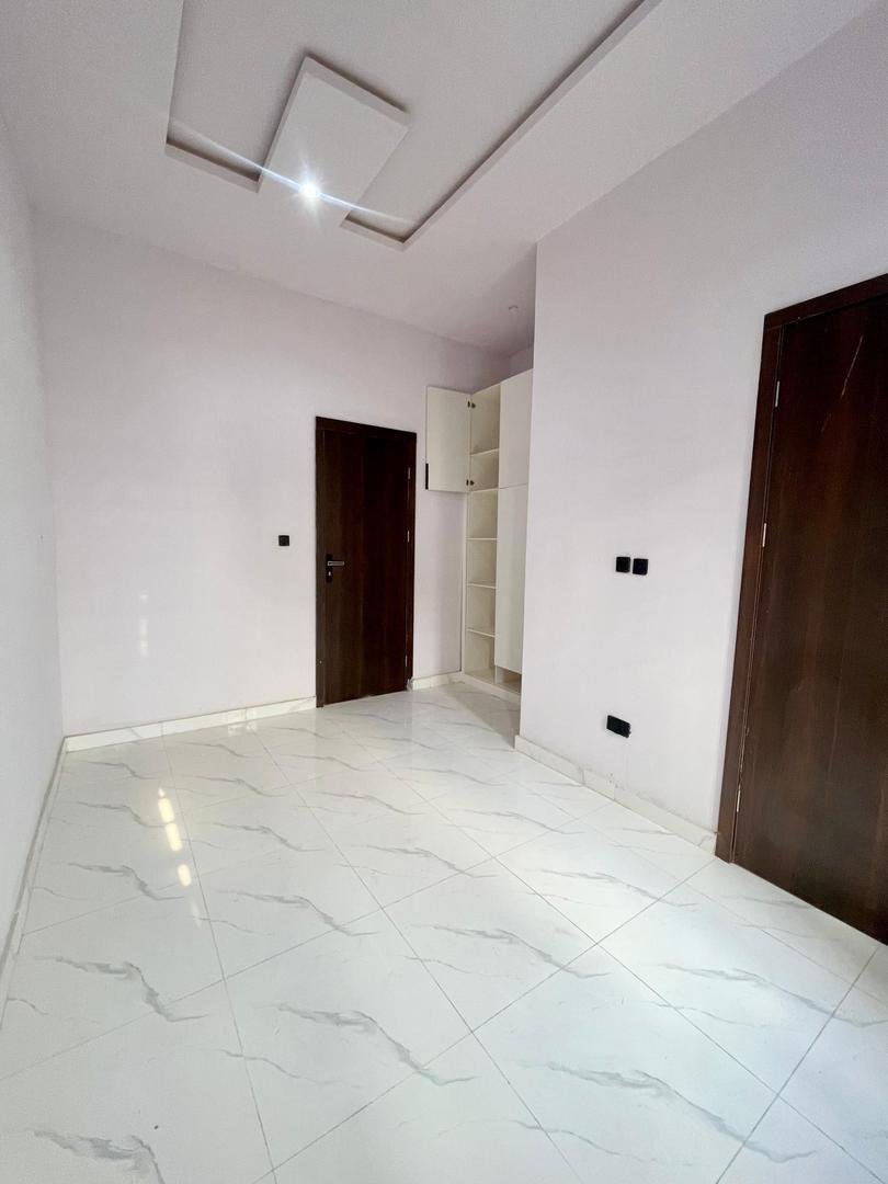 4 Bed Semi-Detached Duplex With BQ - Image 9