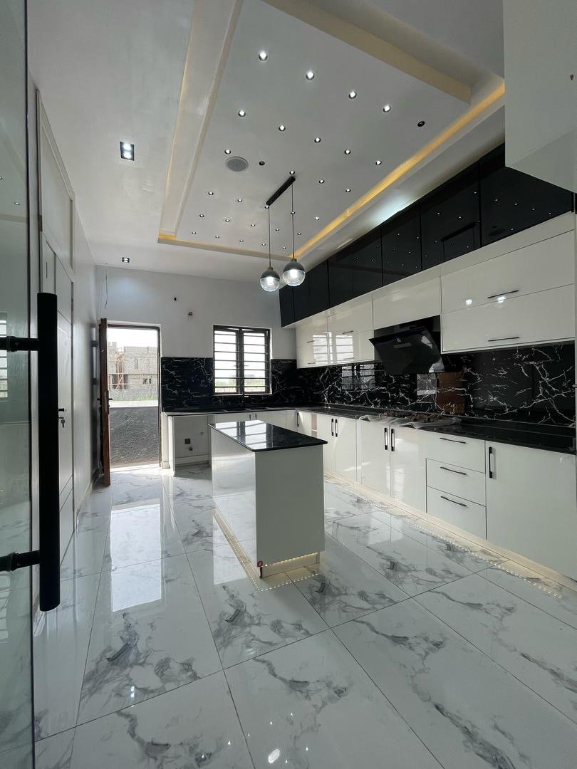 4 Bedroom Detached Duplex - Image 3