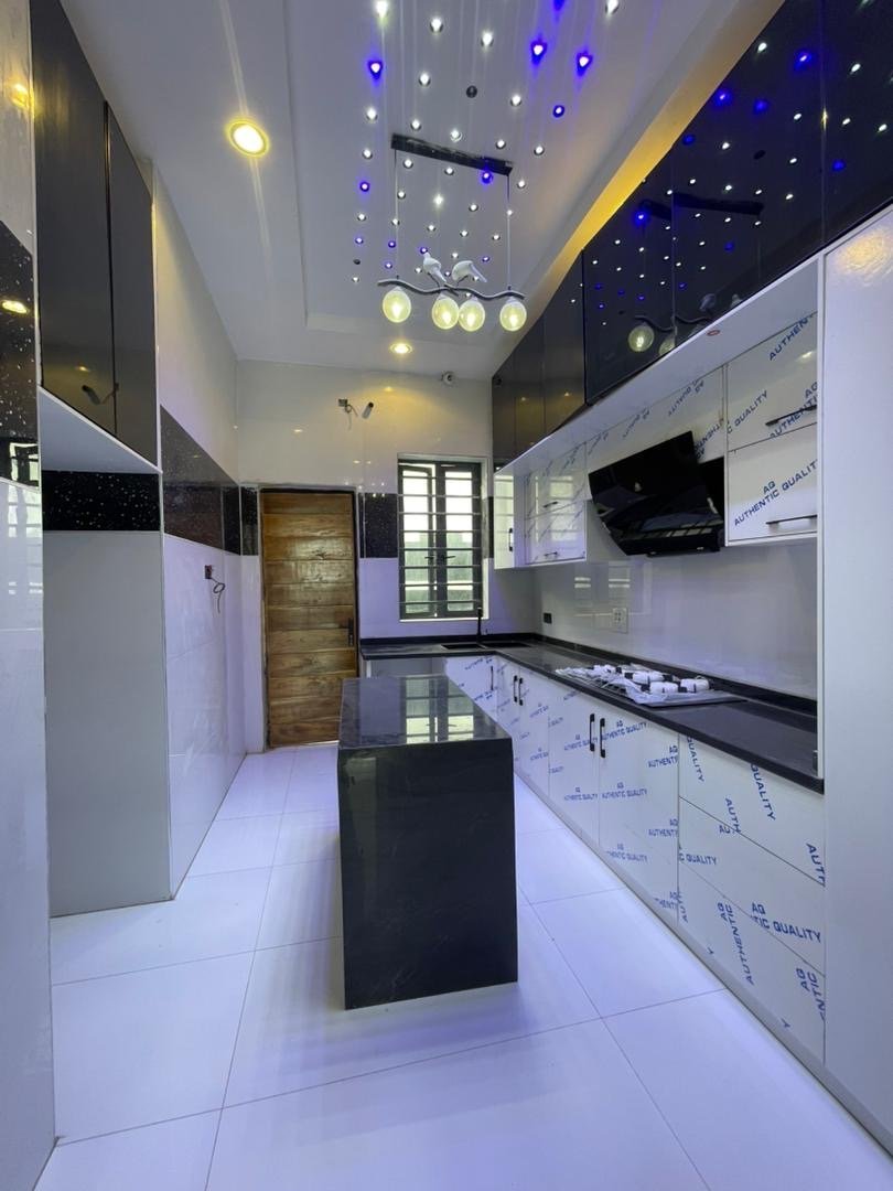 4 Bedroom Fully Detached Duplex - Image 8