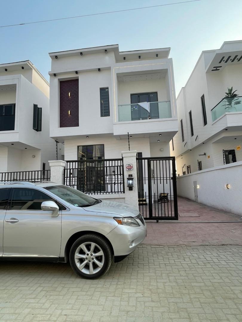 4 Bedroom Fully Detached Duplex