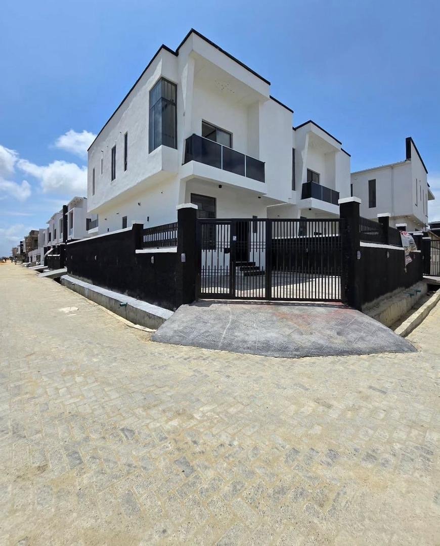 4 Bedroom Fully Detached Duplex With BQ