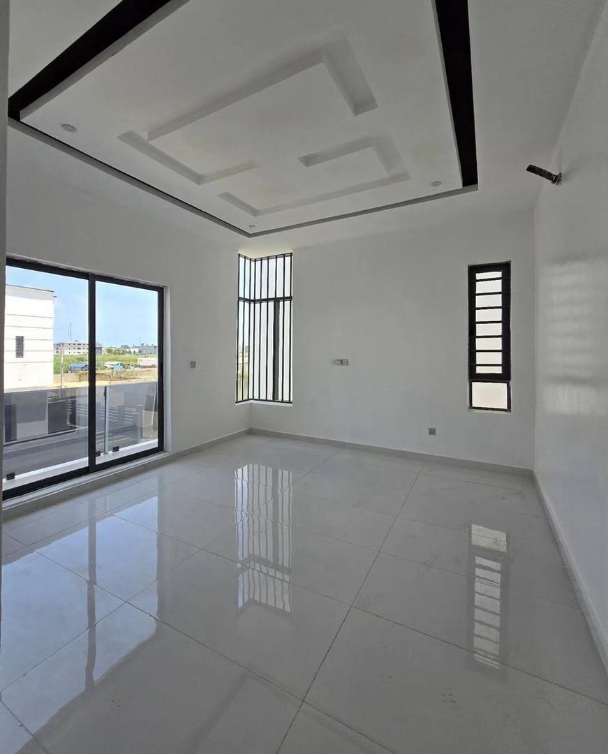 4 Bedroom Fully Detached Duplex With BQ - Image 4