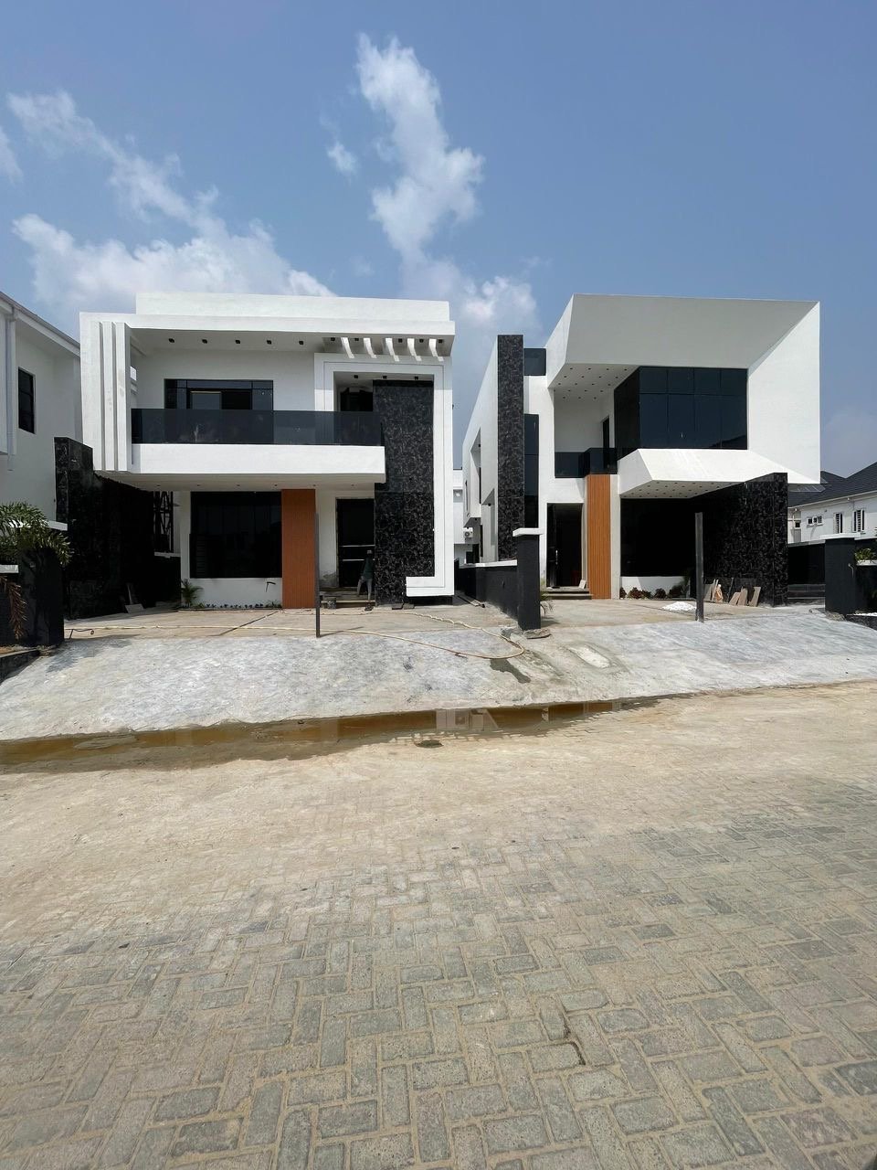 4 Bedroom Fully Detached Duplex