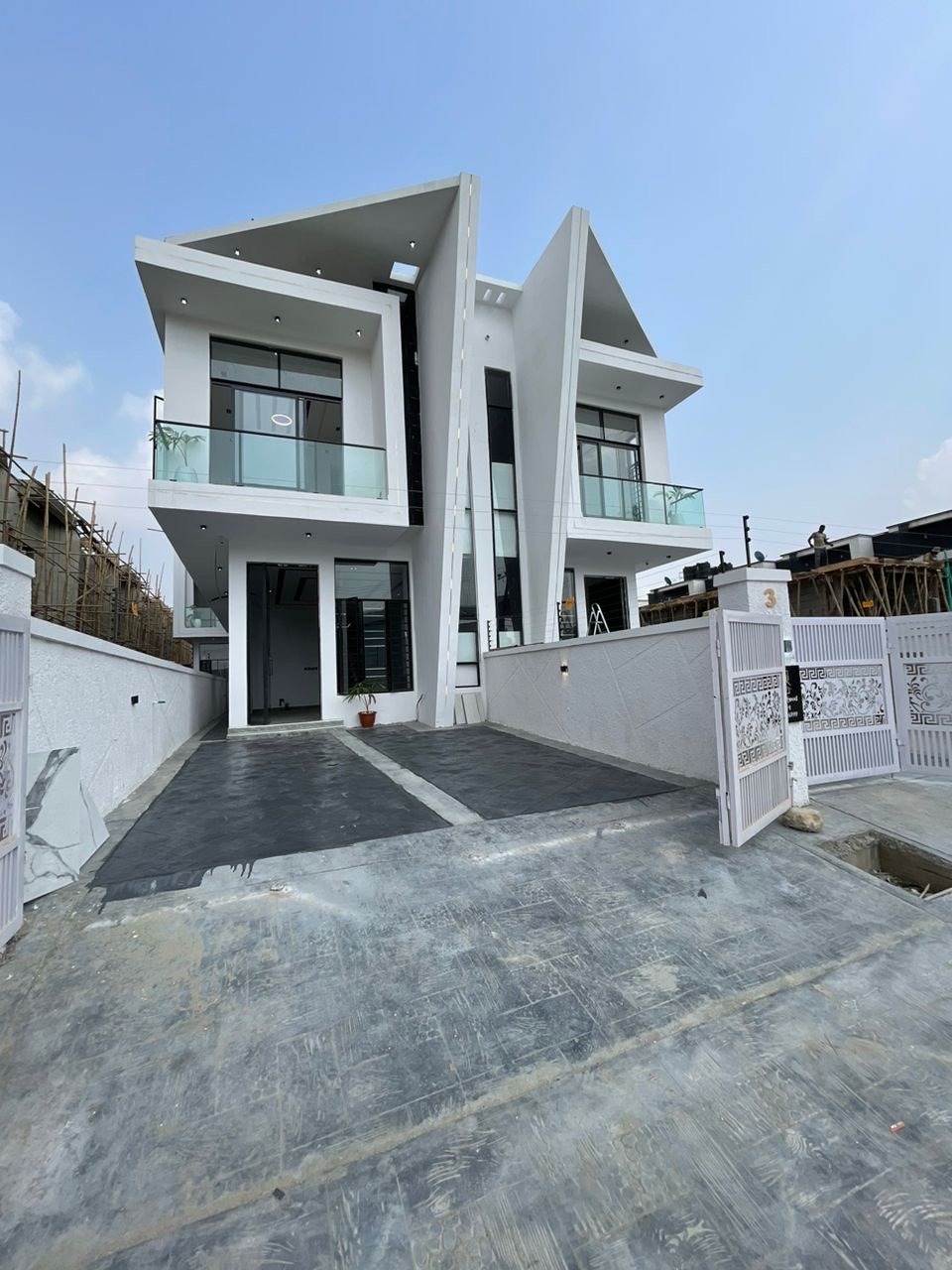 4 Bedroom Semi-Detached Duplex