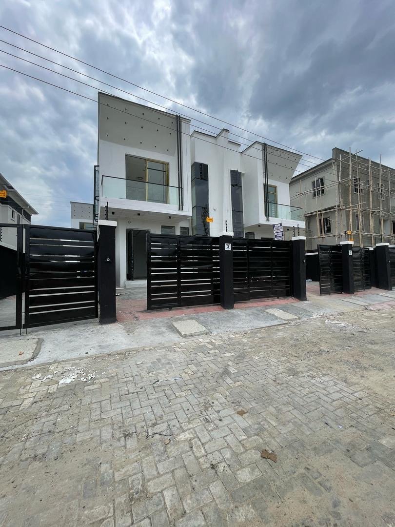 4 Bedroom Semi-Detached Duplex