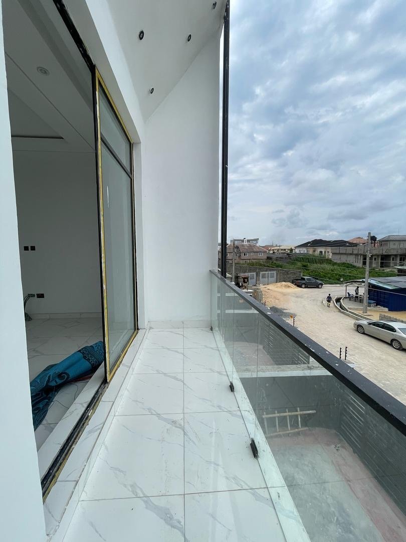4 Bedroom Semi-Detached Duplex - Image 6