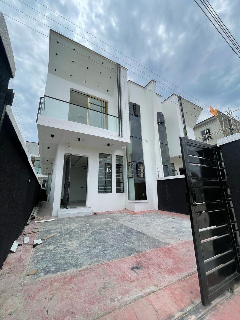 4 Bedroom Semi-Detached Duplex - Image 9