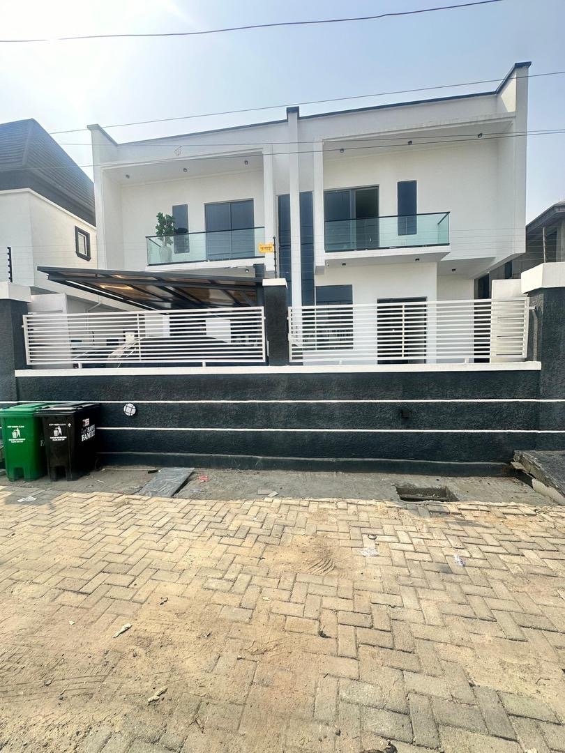 4 Bedroom Semidetached Duplex With BQ