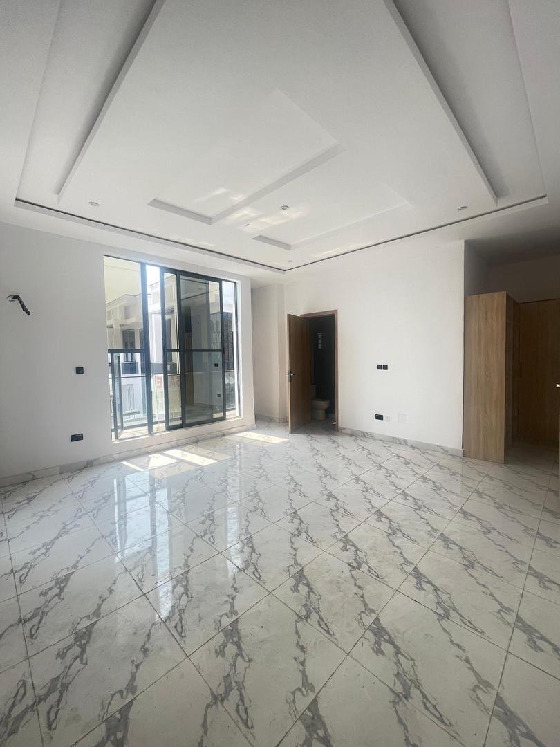 4 Bedroom Terrace Duplex - Image 3