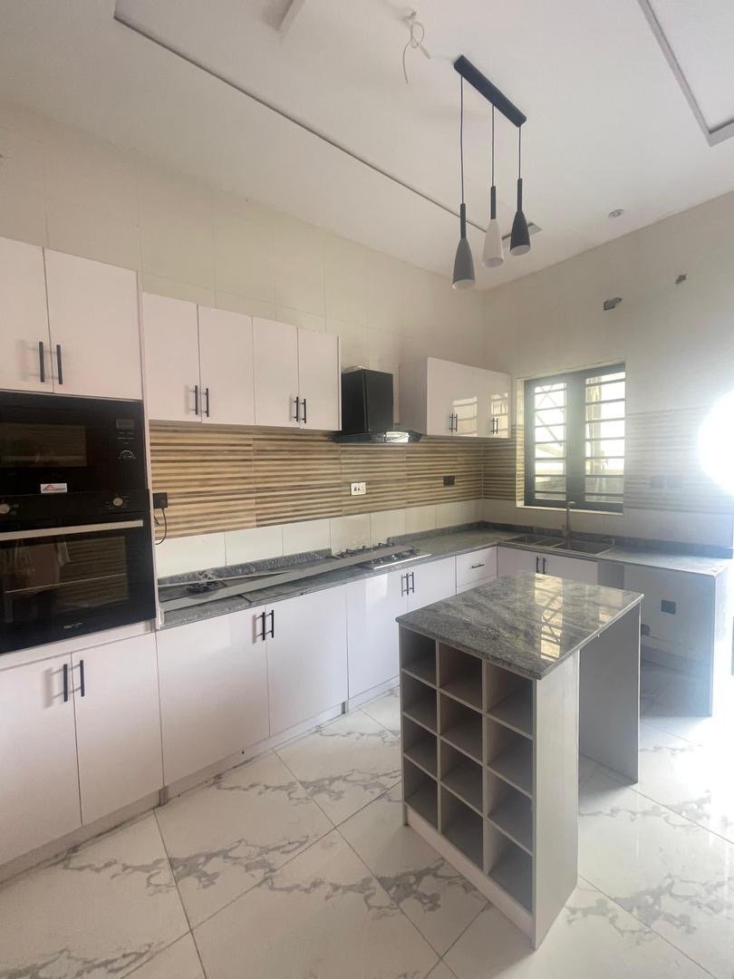 4 Bedroom Terrace Duplex - Image 8