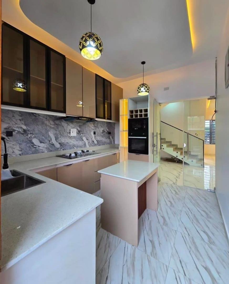 4 Bedroom Terrace Duplex - Image 6