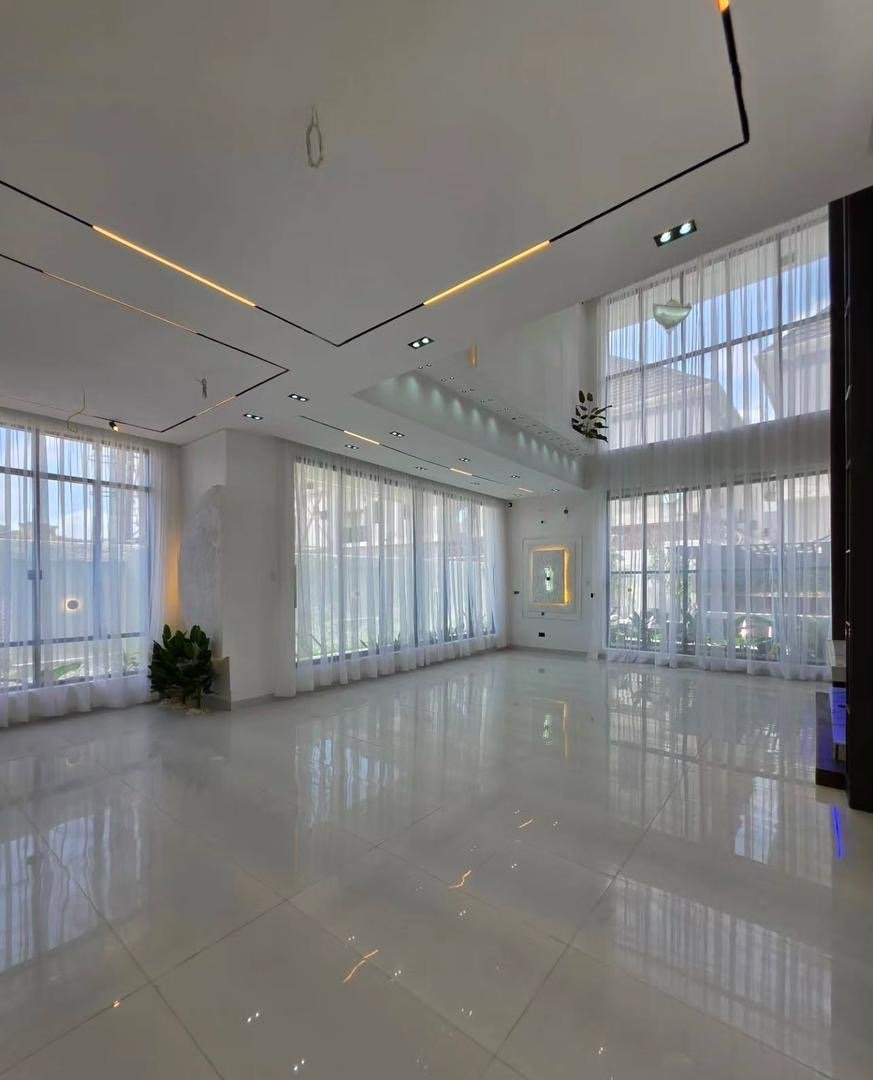 5 Bed Detached Triplex With BQ - Image 10
