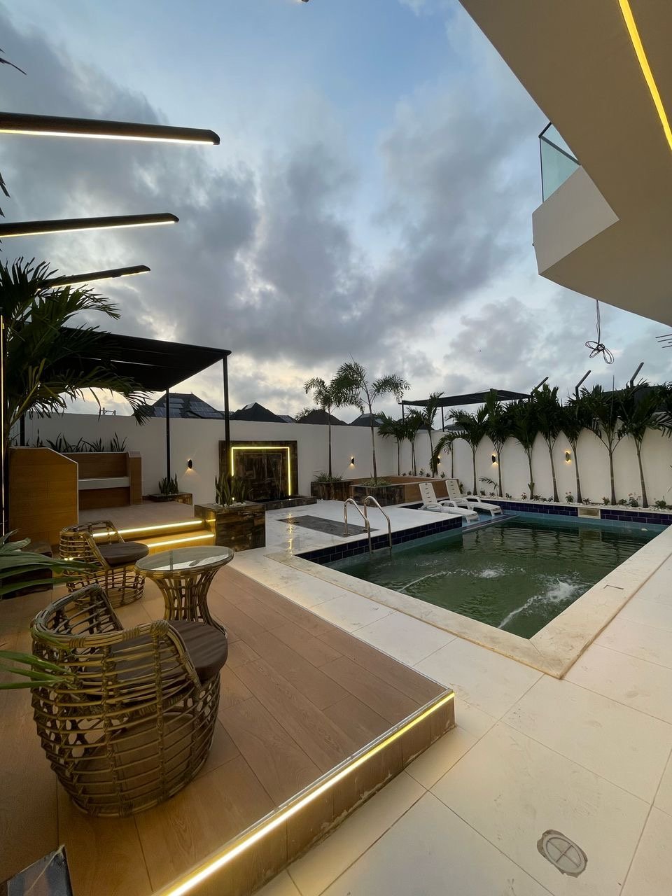 5 Bed Detached Triplex With BQ - Image 4