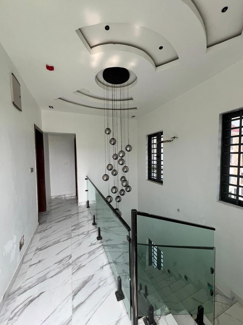 5 Bed Detached With Swimming Pool And BQ - Image 4
