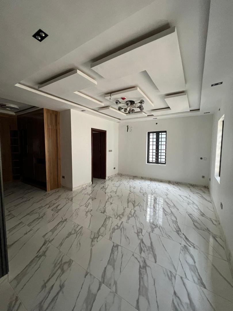 5 Bed Detached With Swimming Pool And BQ - Image 7