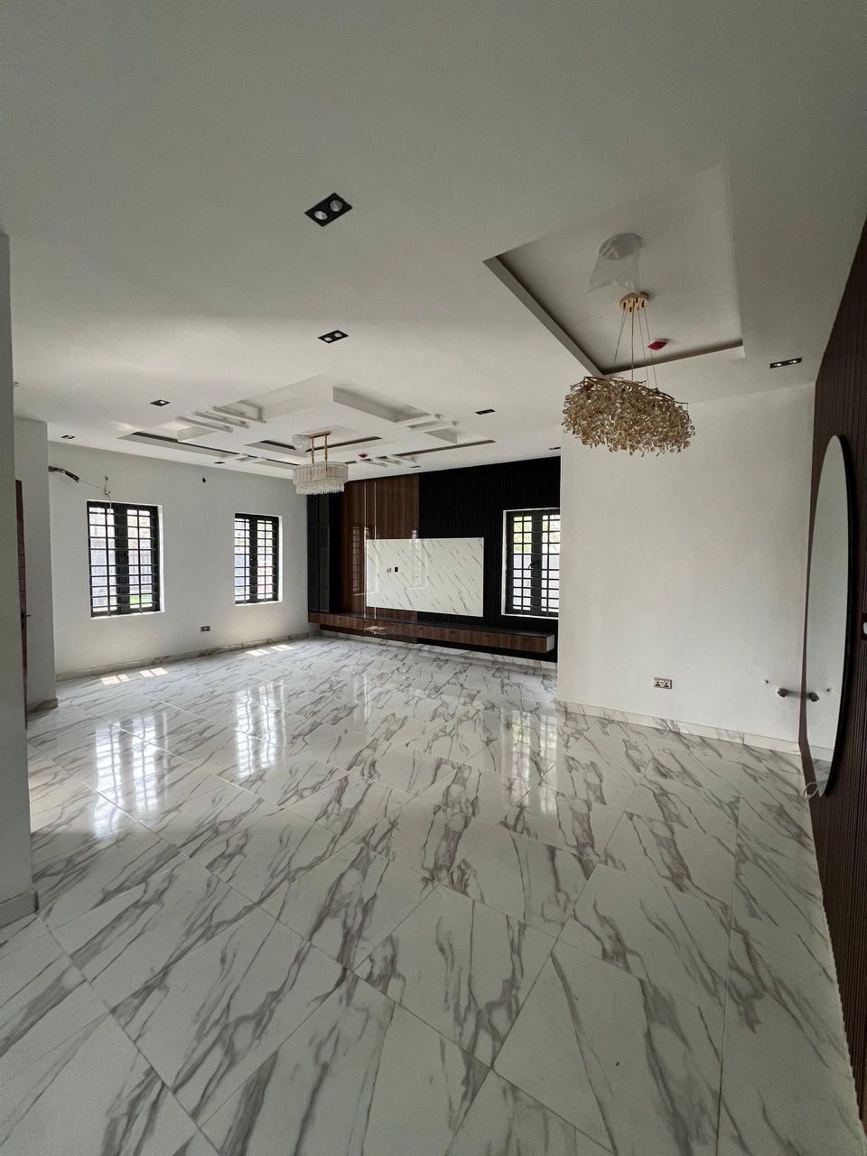 5 Bed Detached With Swimming Pool And BQ - Image 8