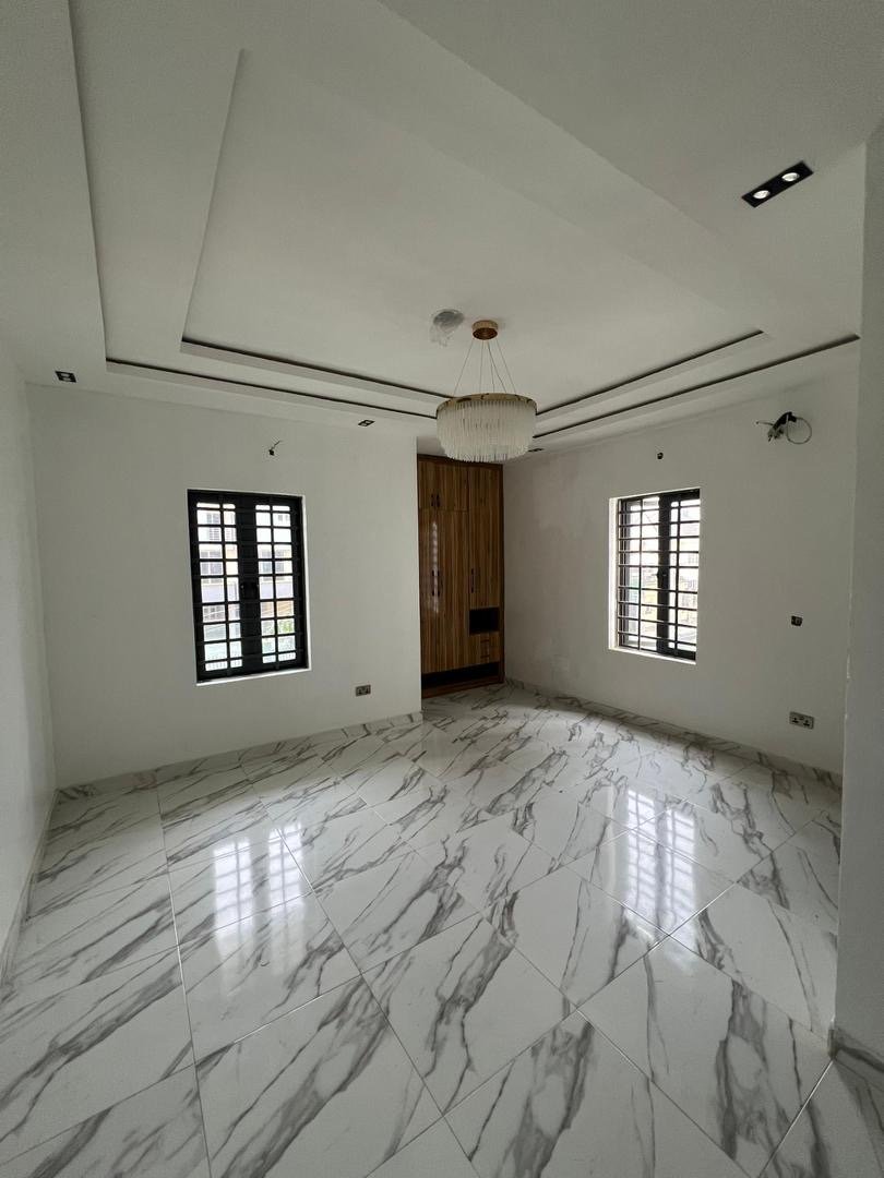5 Bed Detached With Swimming Pool And BQ - Image 9