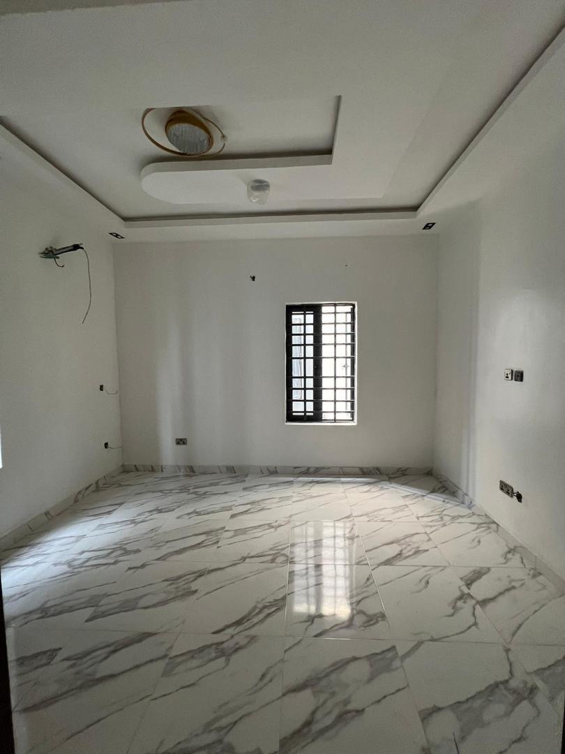 5 Bed Detached With Swimming Pool And BQ - Image 10