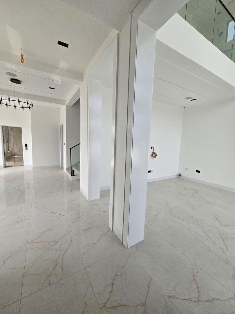5 Bed Duplex With Swimming Pool, Open Rooftop Terrace - Image 5