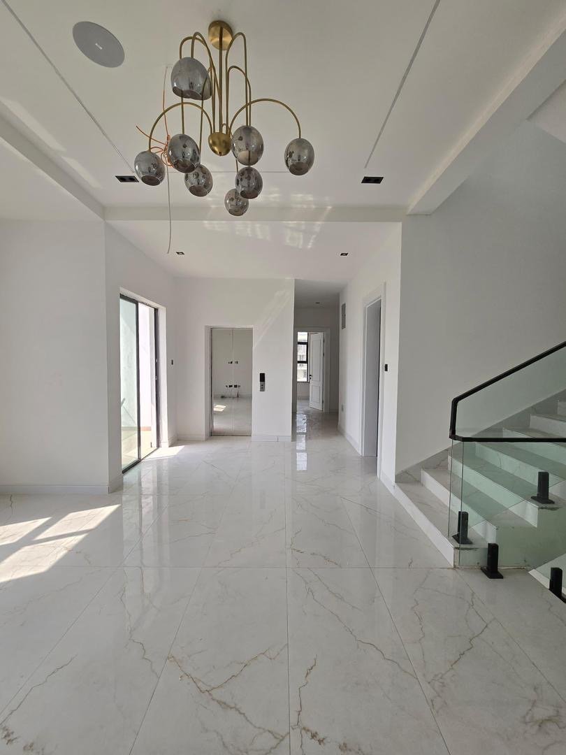5 Bed Duplex With Swimming Pool, Open Rooftop Terrace - Image 7