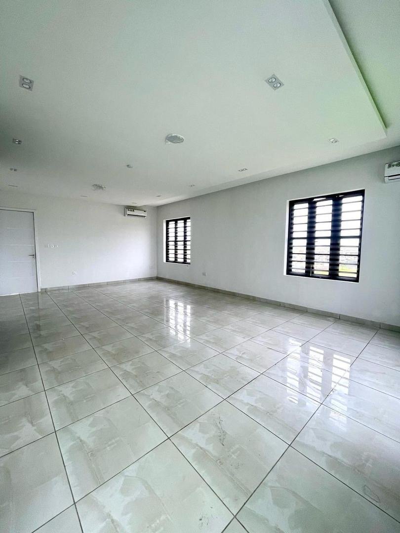5 Bed Semi-Detached - Image 5