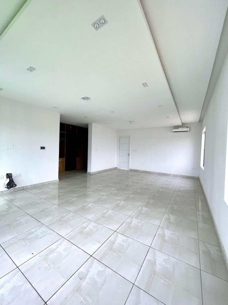 5 Bed Semi-Detached - Image 6