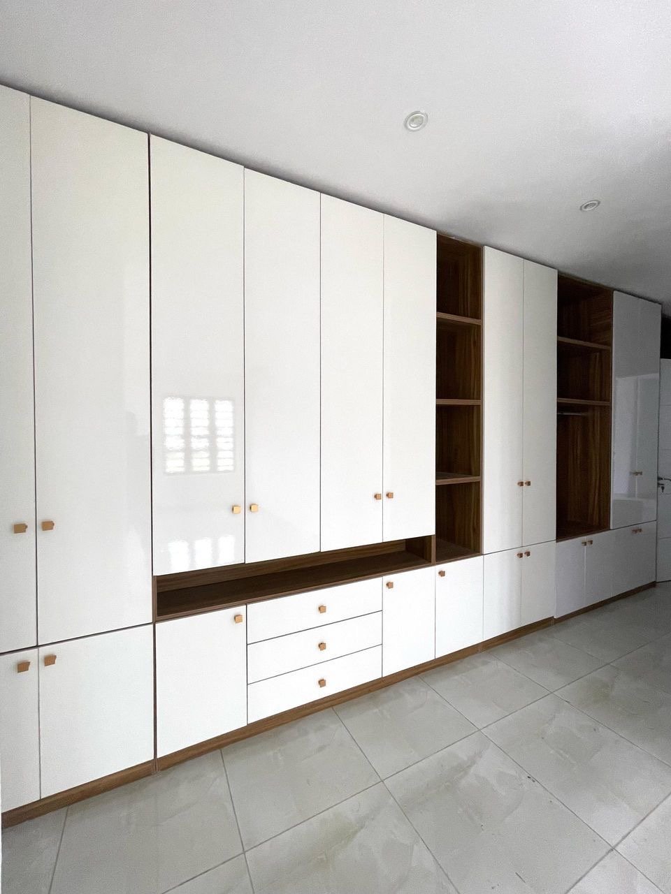 5 Bed Semi-Detached - Image 9