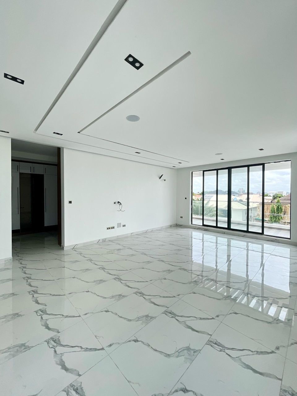 5 Bed Smart Home With Cinema - Image 7