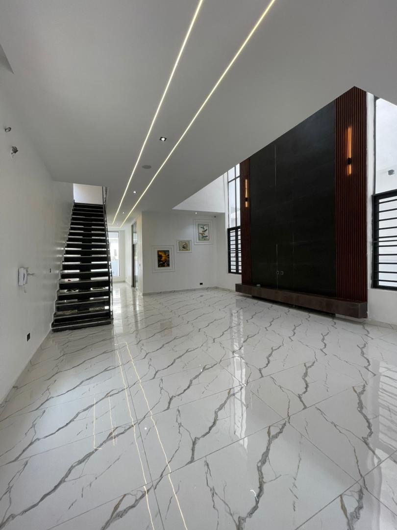 5 Bedroom Detached Duplex - Image 2
