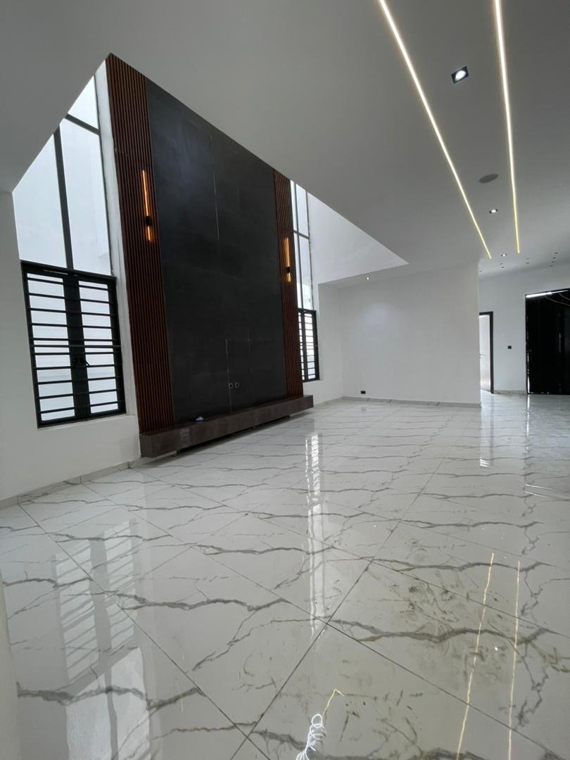 5 Bedroom Detached Duplex - Image 4