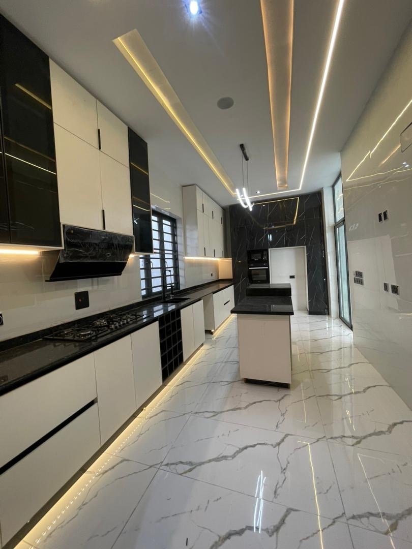 5 Bedroom Detached Duplex - Image 5