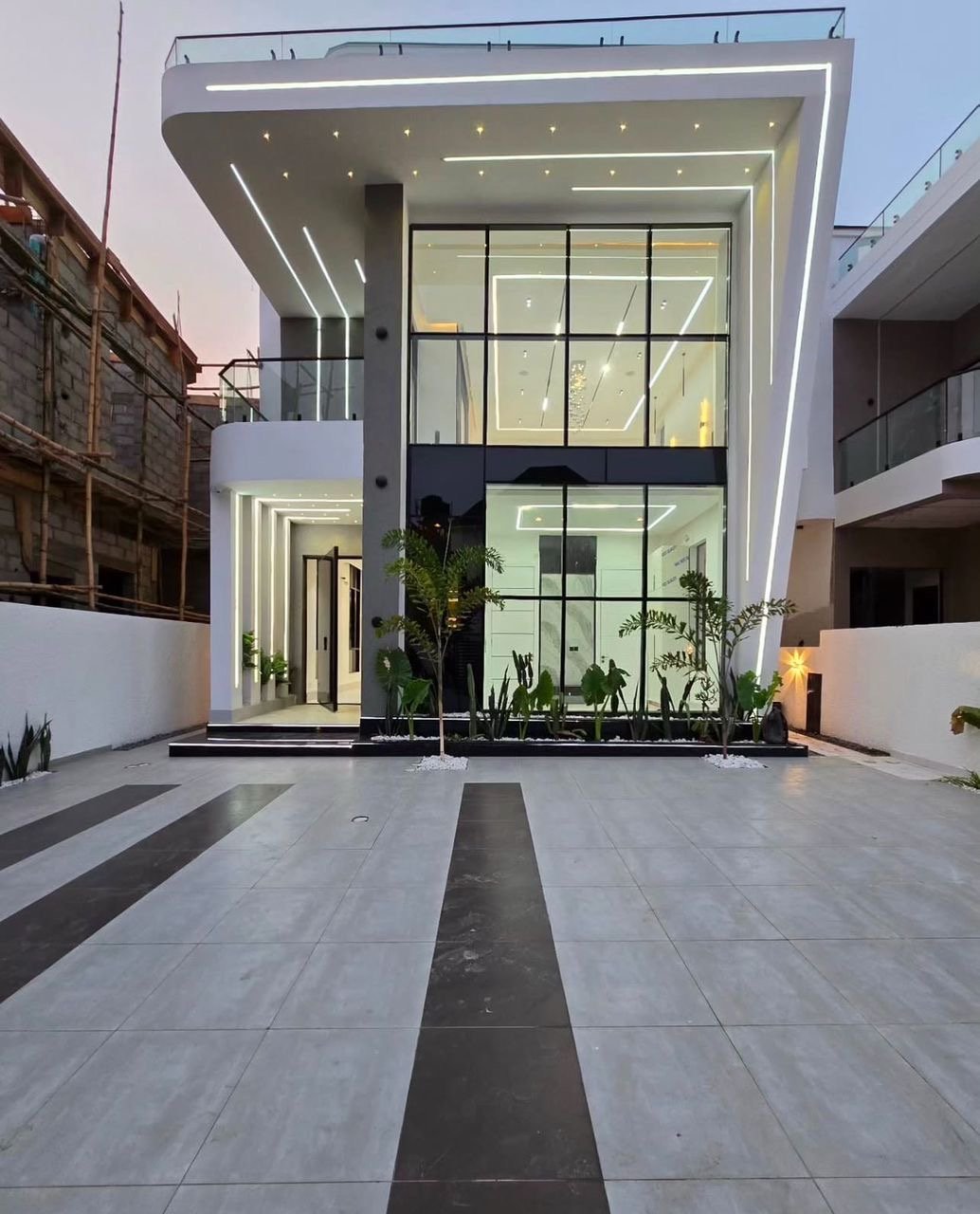 5 Bedroom Detached Duplex