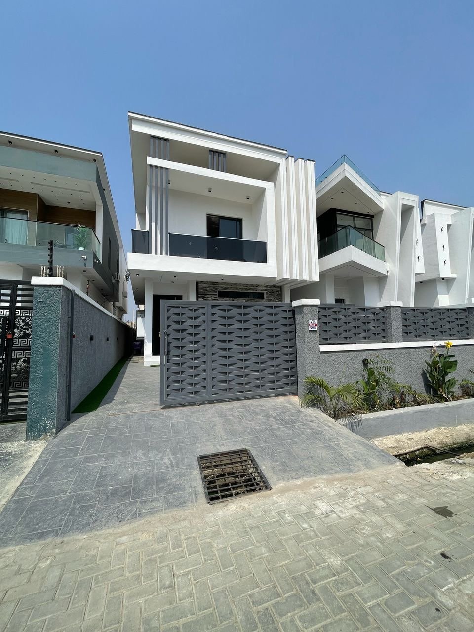 5 Bedroom Detached Duplex