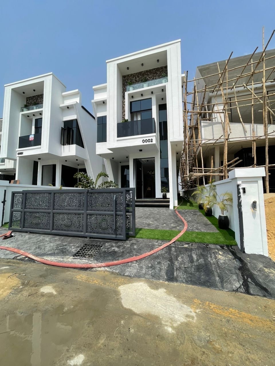 5 Bedroom Detached Duplex With Swimming Pool