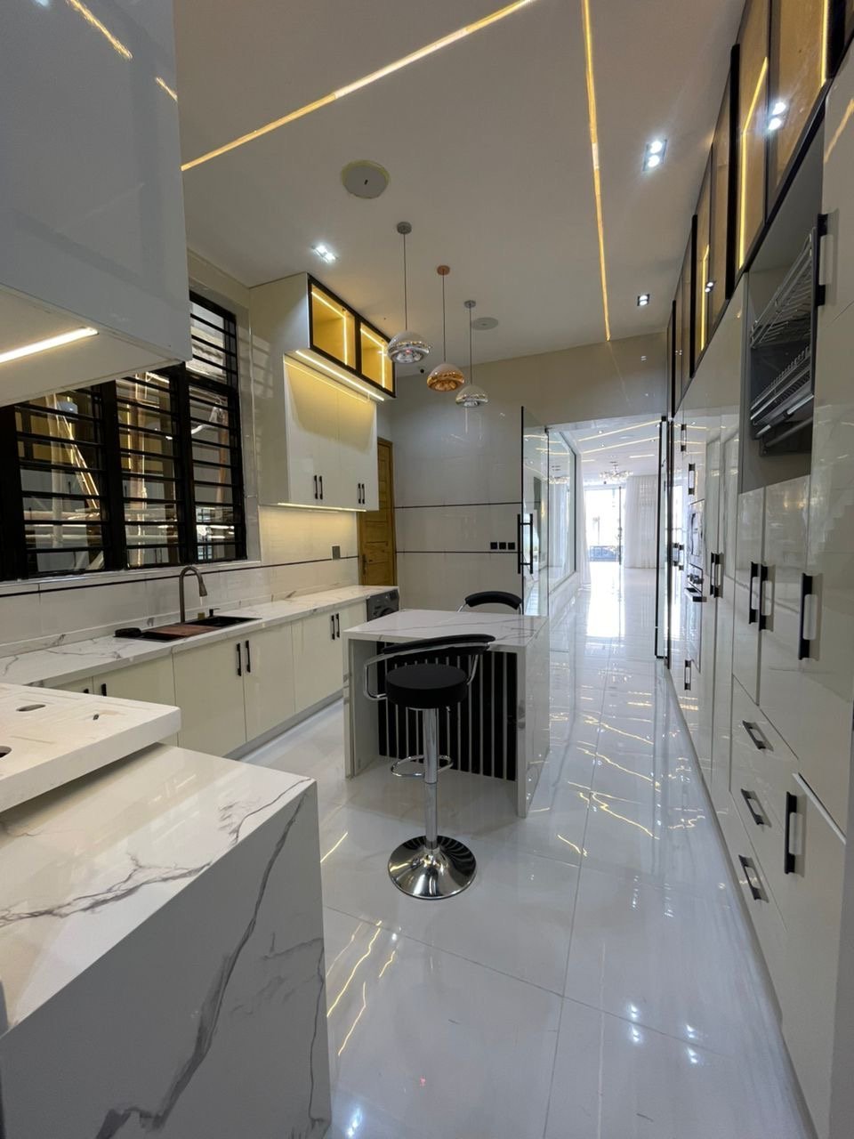 5 Bedroom Detached Duplex With Swimming Pool - Image 4