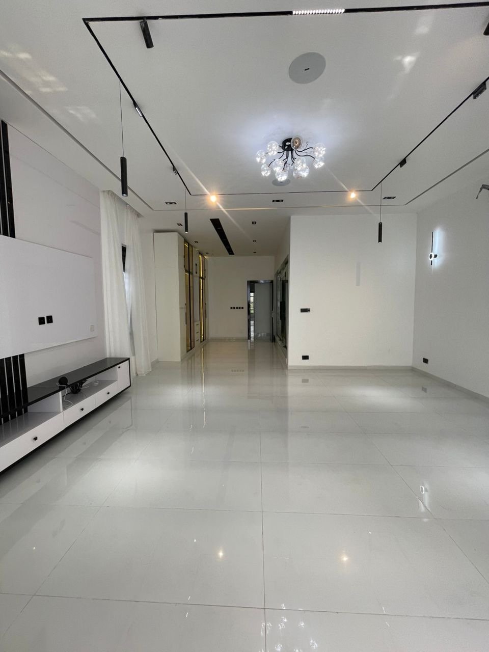 5 Bedroom Detached Duplex With Swimming Pool - Image 8
