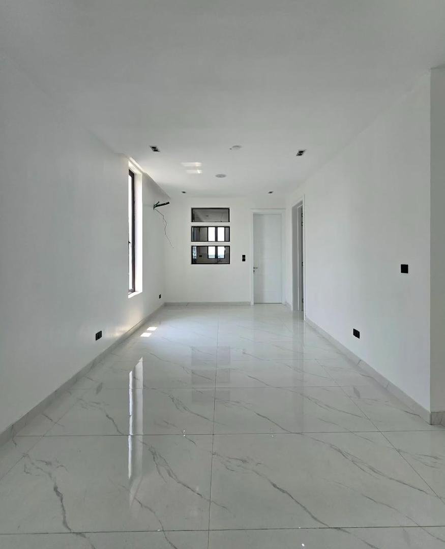 5 Bedroom Detached Home - Image 7
