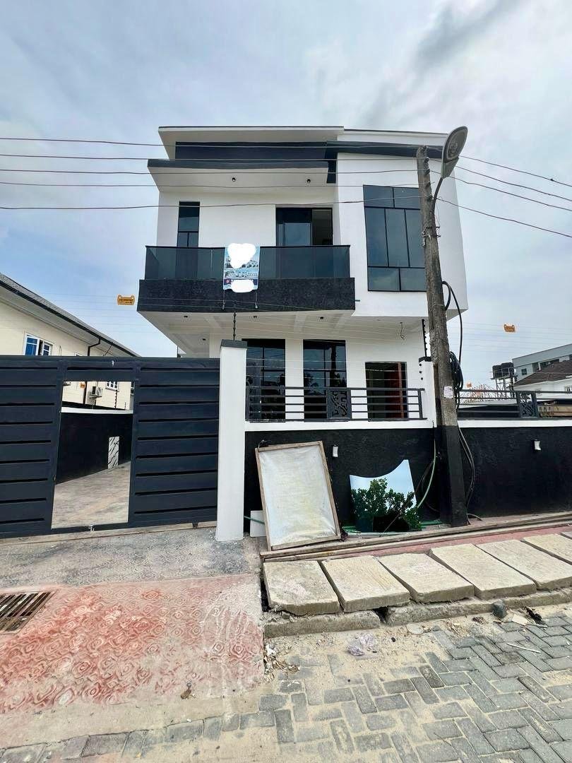 5 Bedroom Fully Detached Duplex - Image 2
