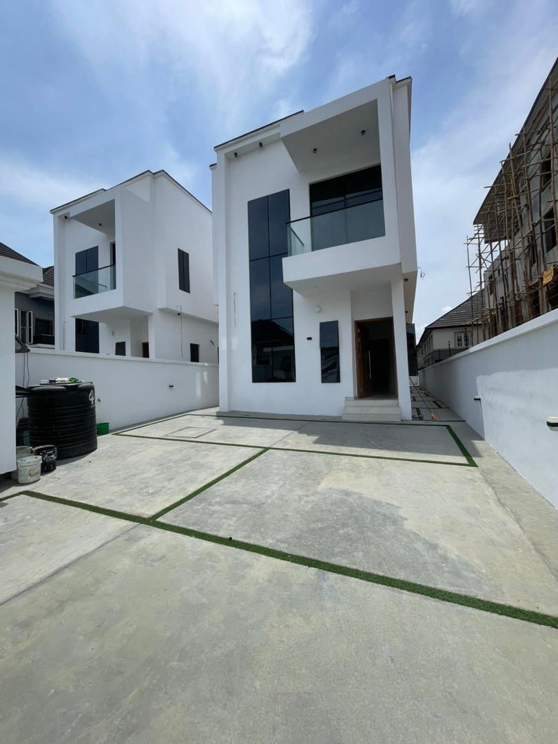 5 Bedroom Fully Detached Duplex With A BQ - Image 3